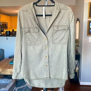 Aritzia | Babaton Button up